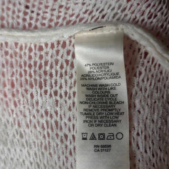 Fuzzy White Poncho - Picture 5 of 5